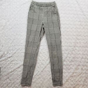 Plaid black and white pull on stretch pants Akira